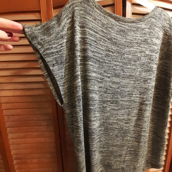 Cato Short Sleeve Top - Picture 4 of 7